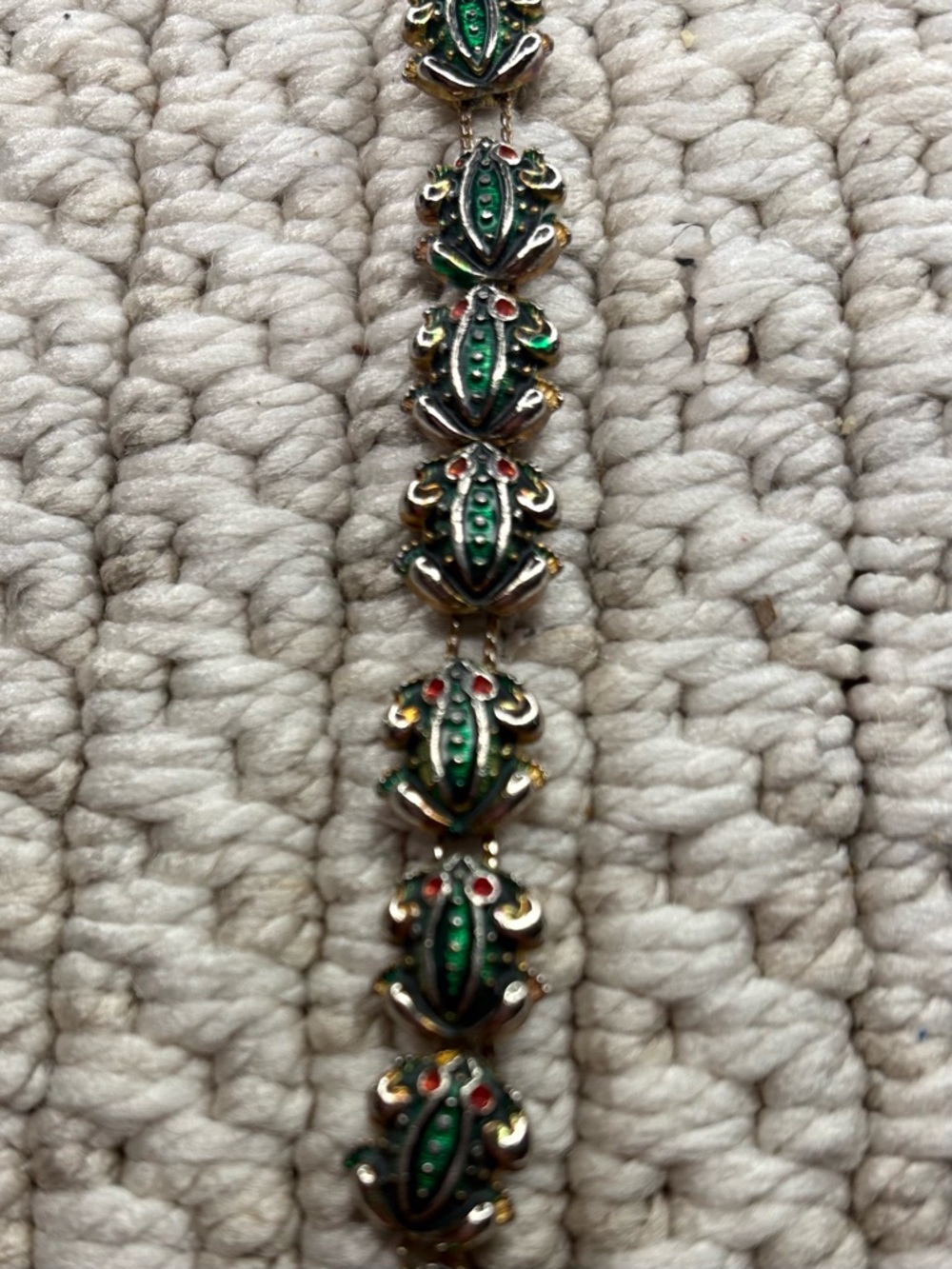 Vintage Enamel Frog Link Bracelet Green Red Rhinestone Eyes Novelty Jewelry - Picture 7 of 8